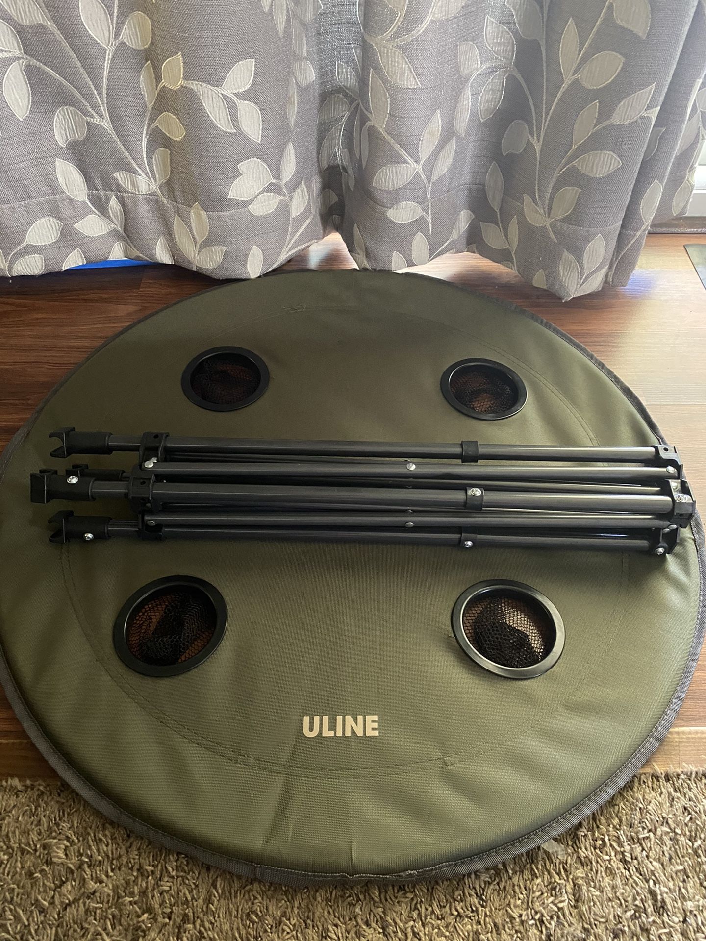 Compact Uline Table