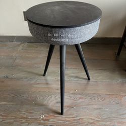 Wireless Charging Side Table Speaker 