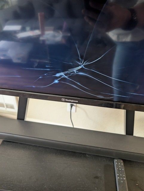 New 65 In. Roku TV- BROKEN