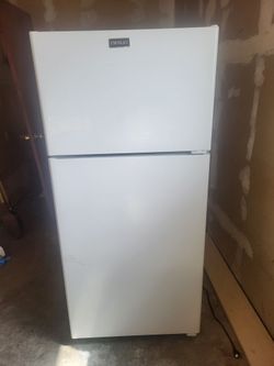 Crosley Refrigerator- 4 years old- $100