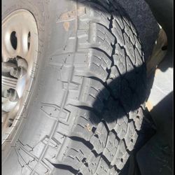 Nitto Ridge Grappler 285/70R17 Tire Mounted on Chevy https://offerup.com/redirect/?o=V2hlZWxzLlRpcmVz Have Less than 2k https://offerup.com/redirect/?