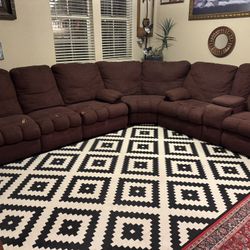 Sectional sofa (comes with covers) With 5 recliners and seating for 7