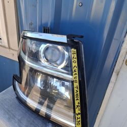 15-20 CHEVROLET TAHOE RH HEADLIGHT 