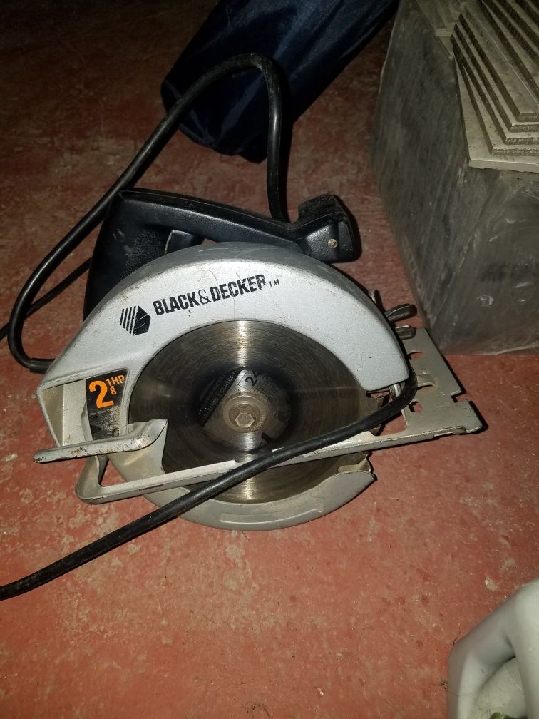 Black and decker circular saw