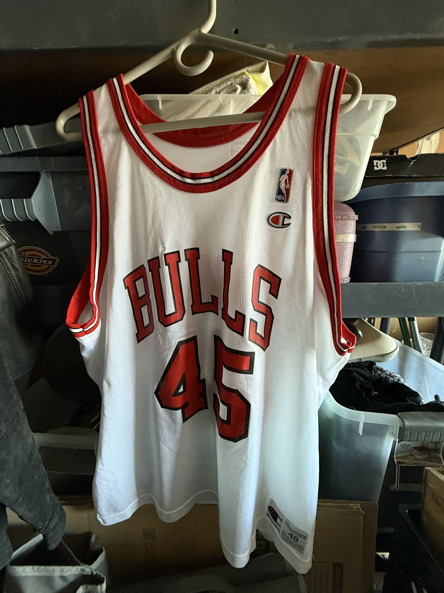 Michael Jordan champion jersey