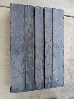 6 - Plastic Pallets