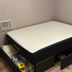 Like new Nectar Queen size mattress / includes bed frame with storage (IKEA)