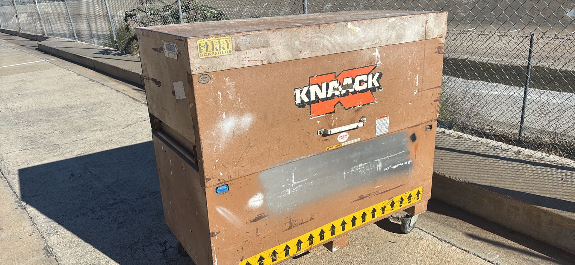 Knaack Box Gang Box , Tool Box