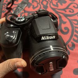 Nikon Coolpix B500