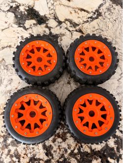 RC car wheel and tire set up