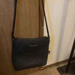 Micheal Kors Crossbody