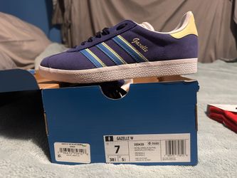 GAZELLE ADIDAS SIZE 7 W