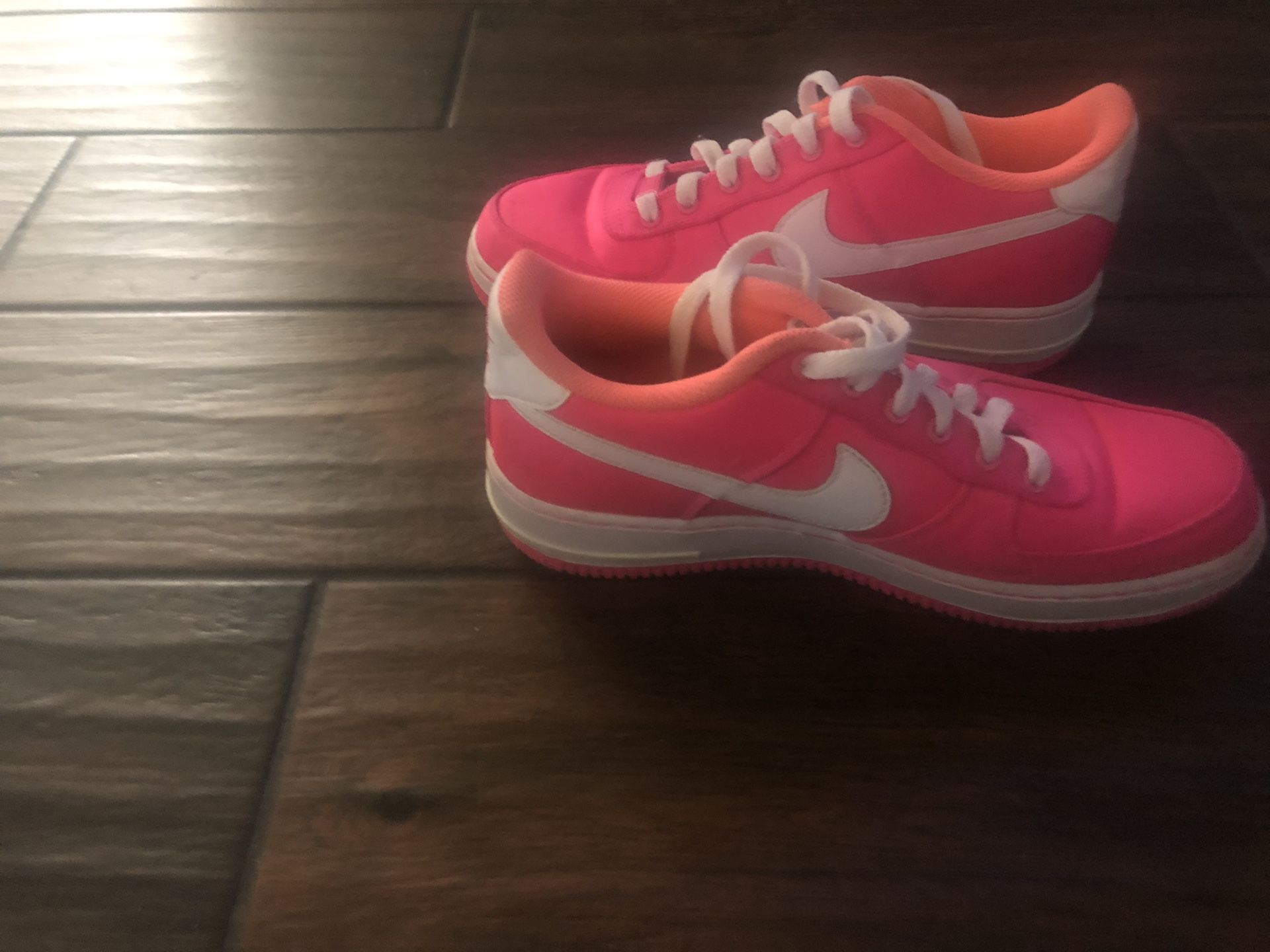 Hot pink Nike’s