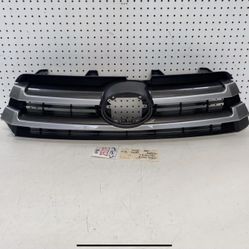 2017 2019 TOYOTA HIGHLANDER FRONT GRILLE OEM