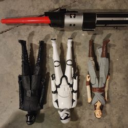 3 Star WARS Action Figures & Ligjt Saber