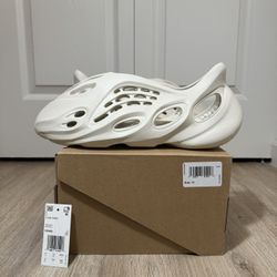 Adidas Yezzy Foam Runner RNNR Ararat Men’s size 13 US !!! Read Description❤️