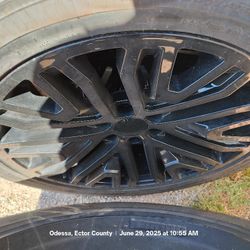 285/45R22 Tires And Rims