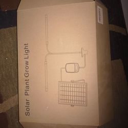 SOLAR POWERED GROW LIGHT