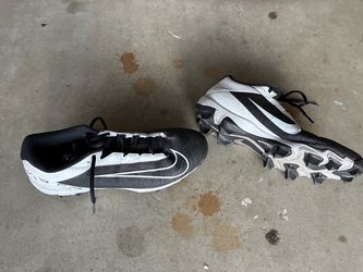 Nike Baseball Cleats Black and White