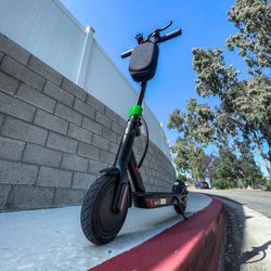 Electric scooter