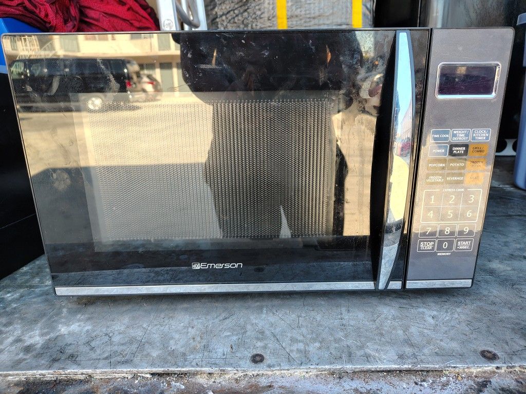 Microwave - Emerson - Can Deliver 
