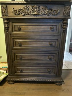 Dresser