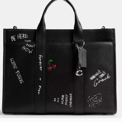 Coach Wesley Tote With Sketch Print Nwt