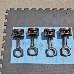 Honda B20Z2 Oem pistons 
84mm x 89mm
