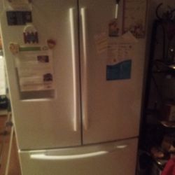 Samsung Refrigerator And Freezer 