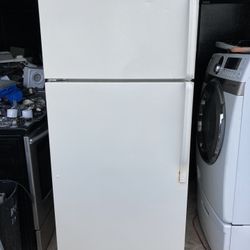 Whirlpool Refrigerator 28W68H Everything Works Good 1 Month Warranty delivery Available 