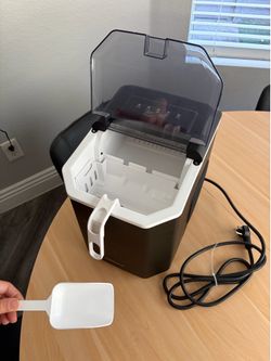 Ice maker