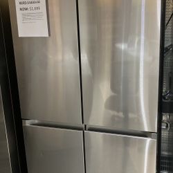 🦃 Limited Time Only⏱️ Samsung - 23 cu. ft. 4-Door Flex French Door Counter Depth Smart Refrigerator