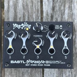 Bastl Bestie 5-Channel Saturation Mixer - Portable/Battery