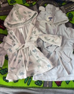 Carter's Baby Hooded Robes 0-9M Set of 2