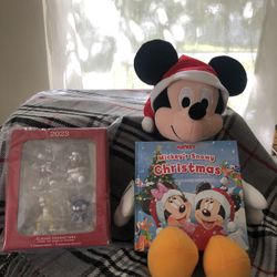 Disney Ornaments W / Mickey 