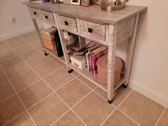 Entrance console/table