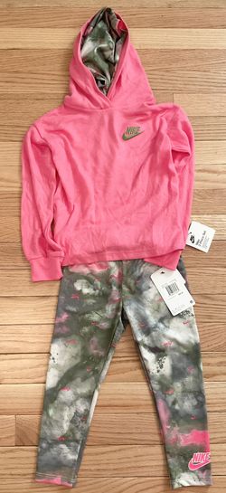 New girls 2 piece Nike set-size 4