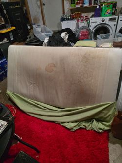 Twin - Frame, mattress, sheets, and comforter