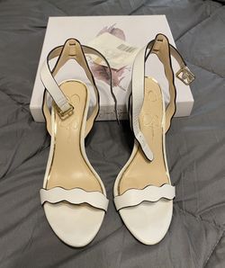 Jessica Simpson Strapy Heals 3” -7.5 - White W/blk Trim