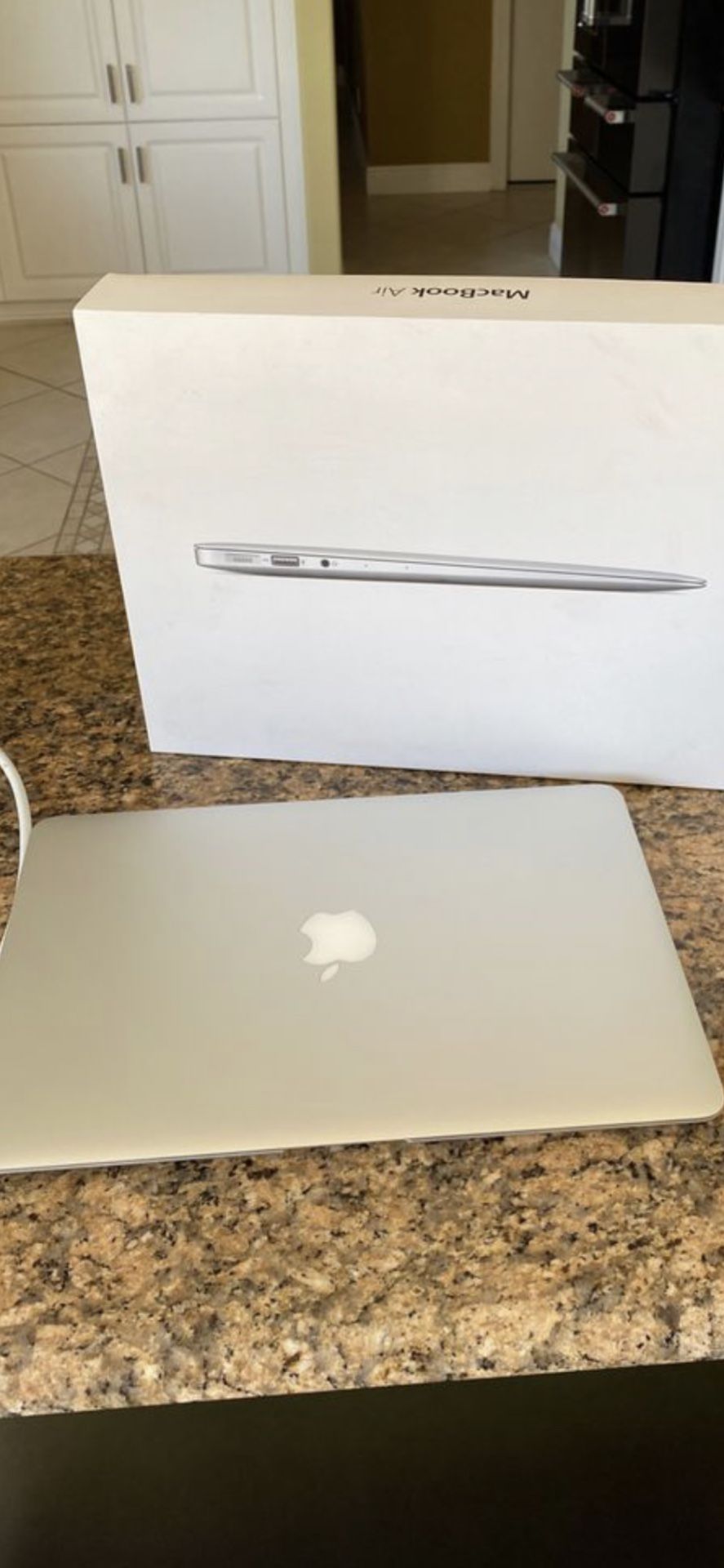 MacBook Air 13”