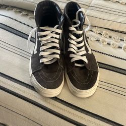 Men’s Tennis Shoe