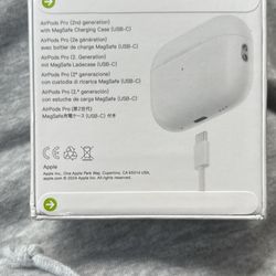 airpod pro 2 magsafe case and usbc charger 