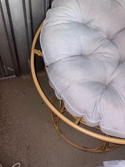 Accent chair gray