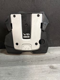 V6 Infinity VVEL Engine Cover