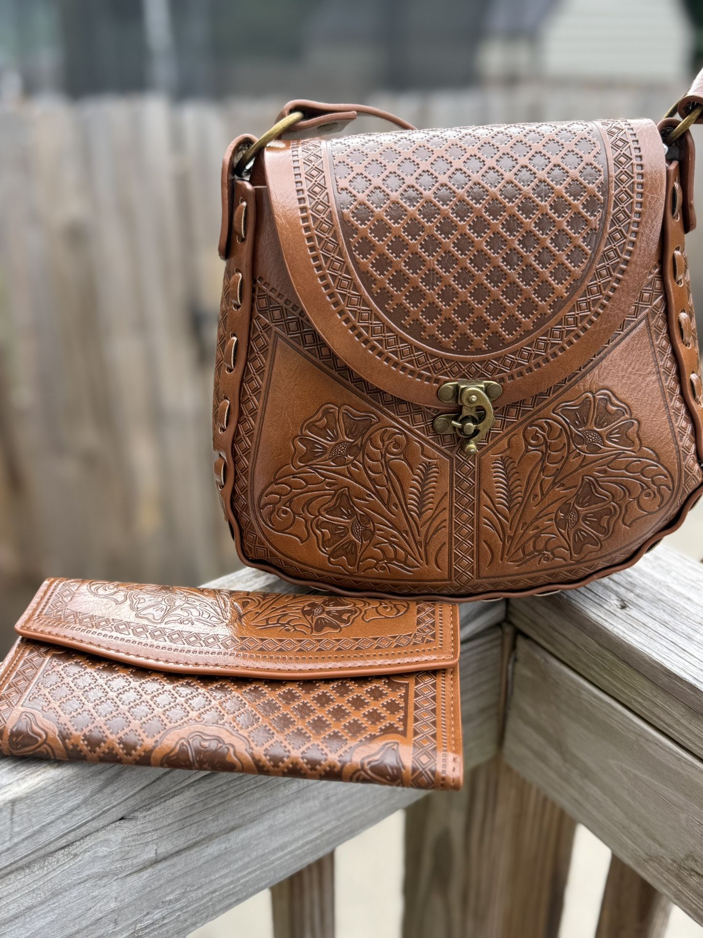 Alma Mía Crossbody With Wallet