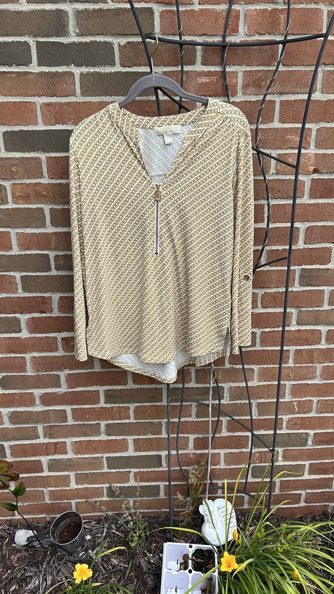 Michael Kors- Gold Chain Detail Blouse