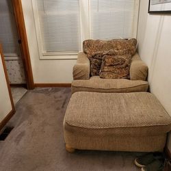 Chair And Ottoman /free