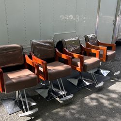 4 Salon hydraulic chairs