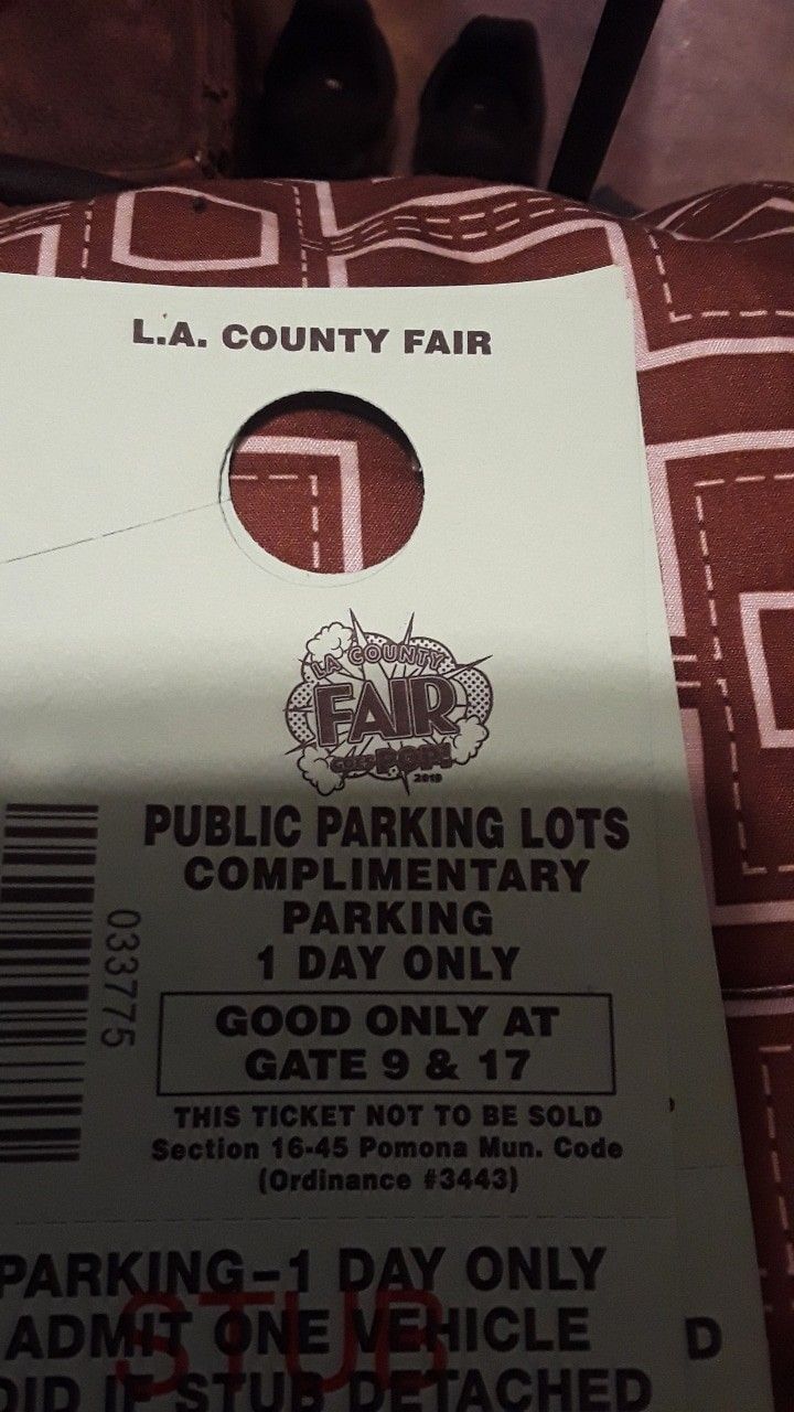 La Fair parking