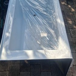 NEW VTDE603122R 60"L x 30.69"W x 22.06"H Acrylic Alcove Spa Bath Soak Tub (Right Hand Drain Hole)